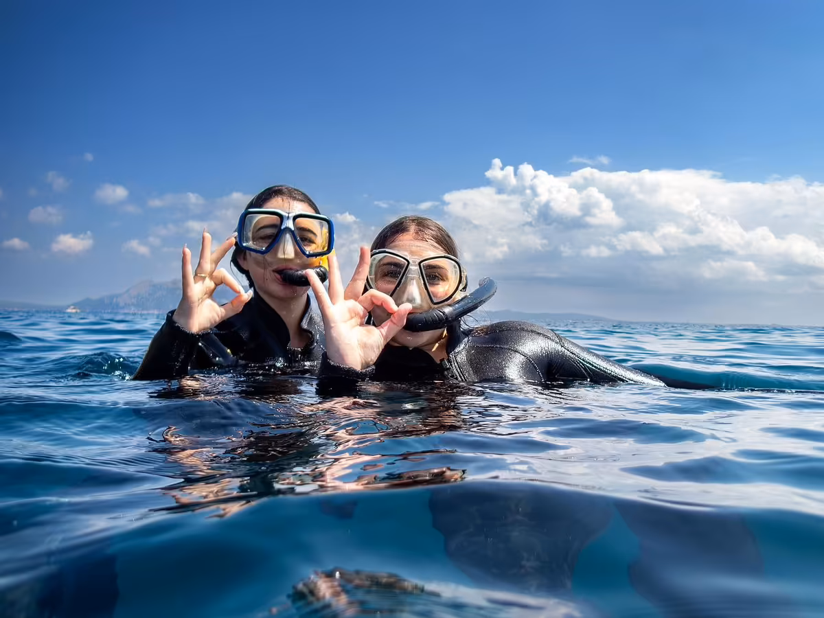 Tour de snorkel con guía (máscara, aletas, tubo, neopreno)