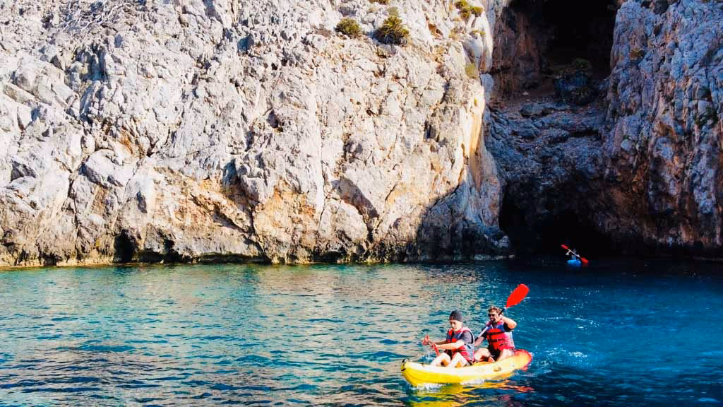Ruta guiada Kayak Aucanada ("Cueva de Jack Sparrow")