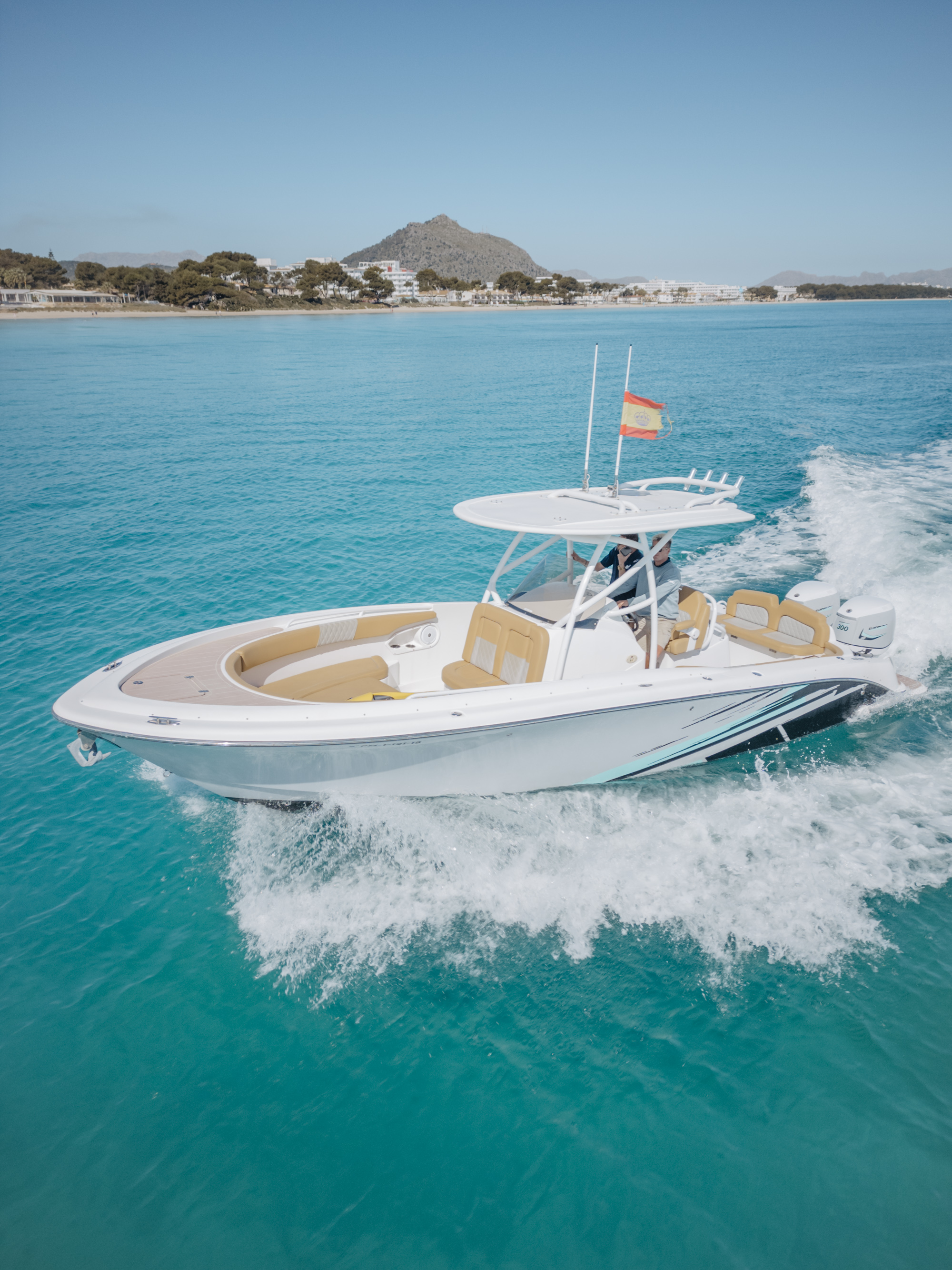 Pronautica 880 con patrón — Vip Parc Natural Llevant (6h)