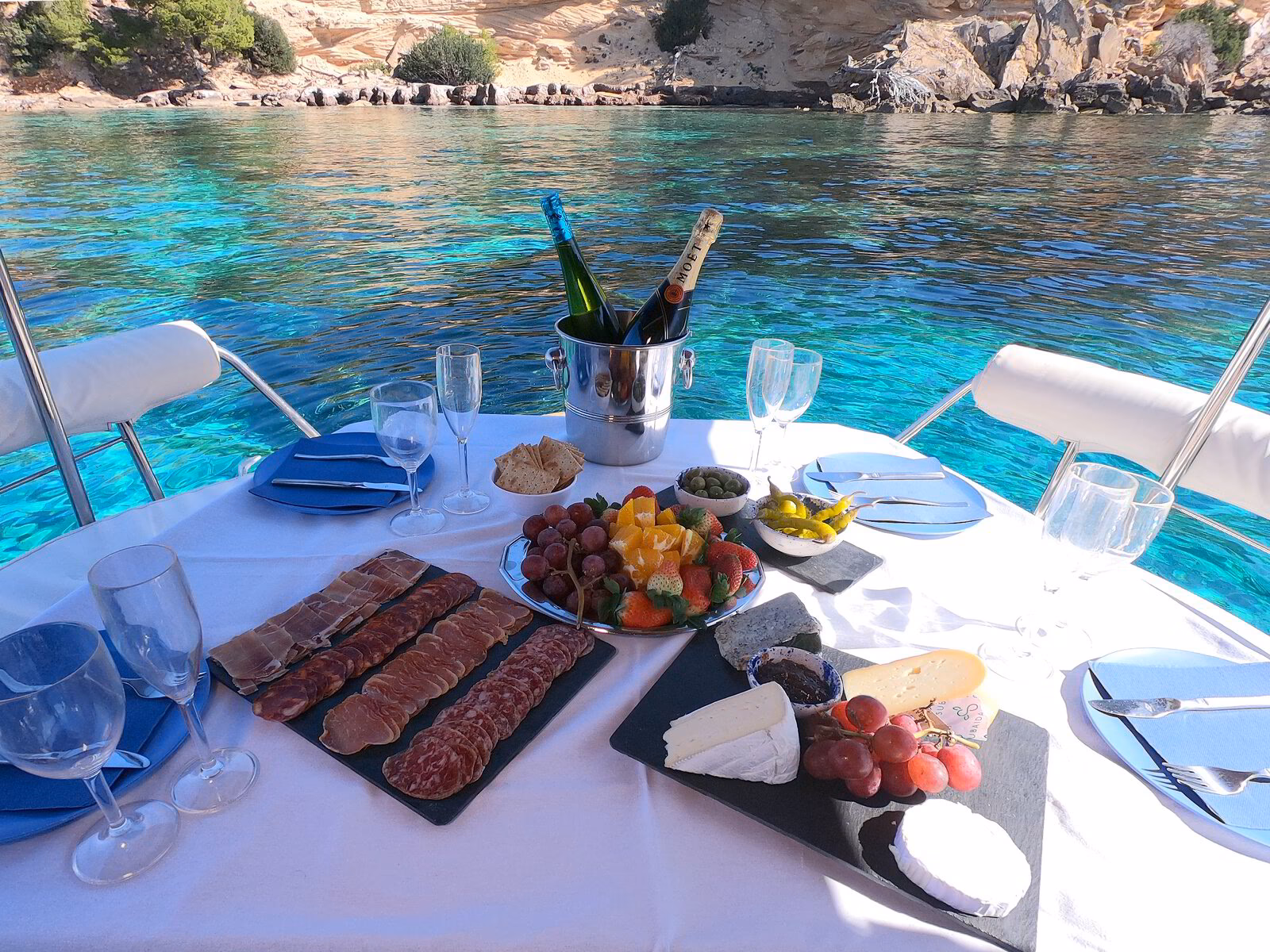 Barco privado — Experiencia en tapas (2.5h)
