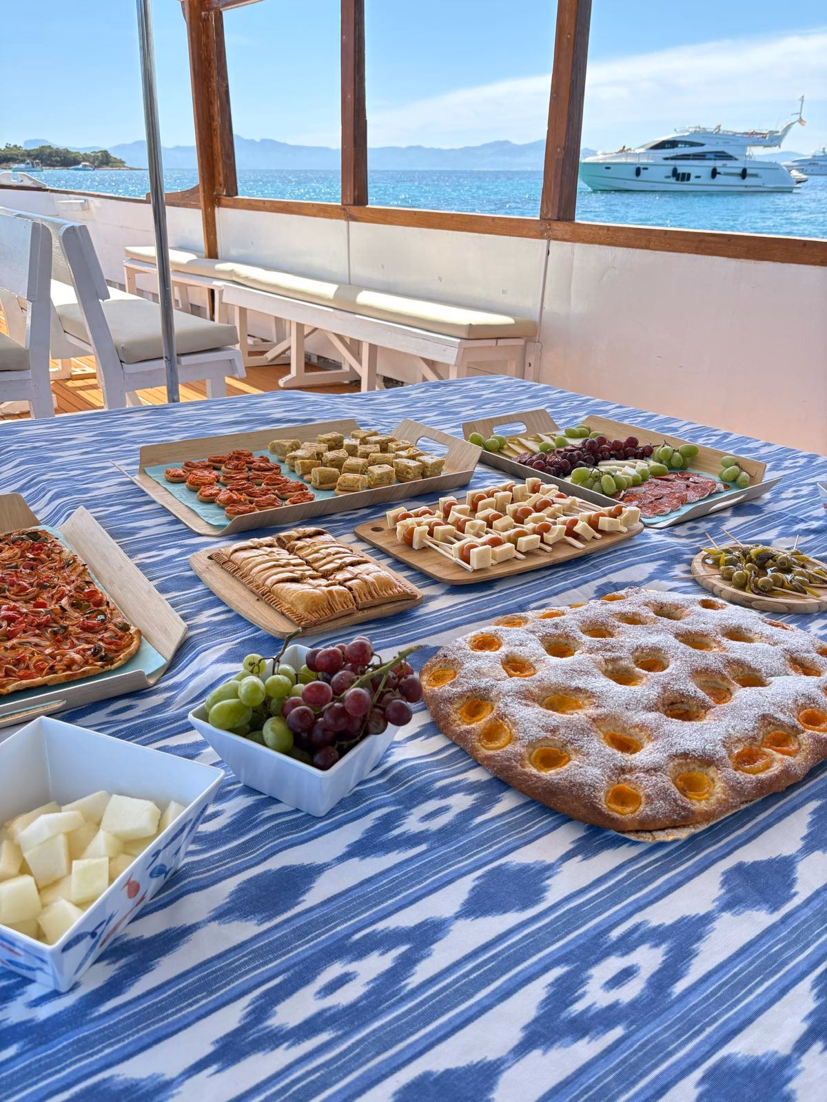 Barco compartido (40 pax) — Sunset (3h)