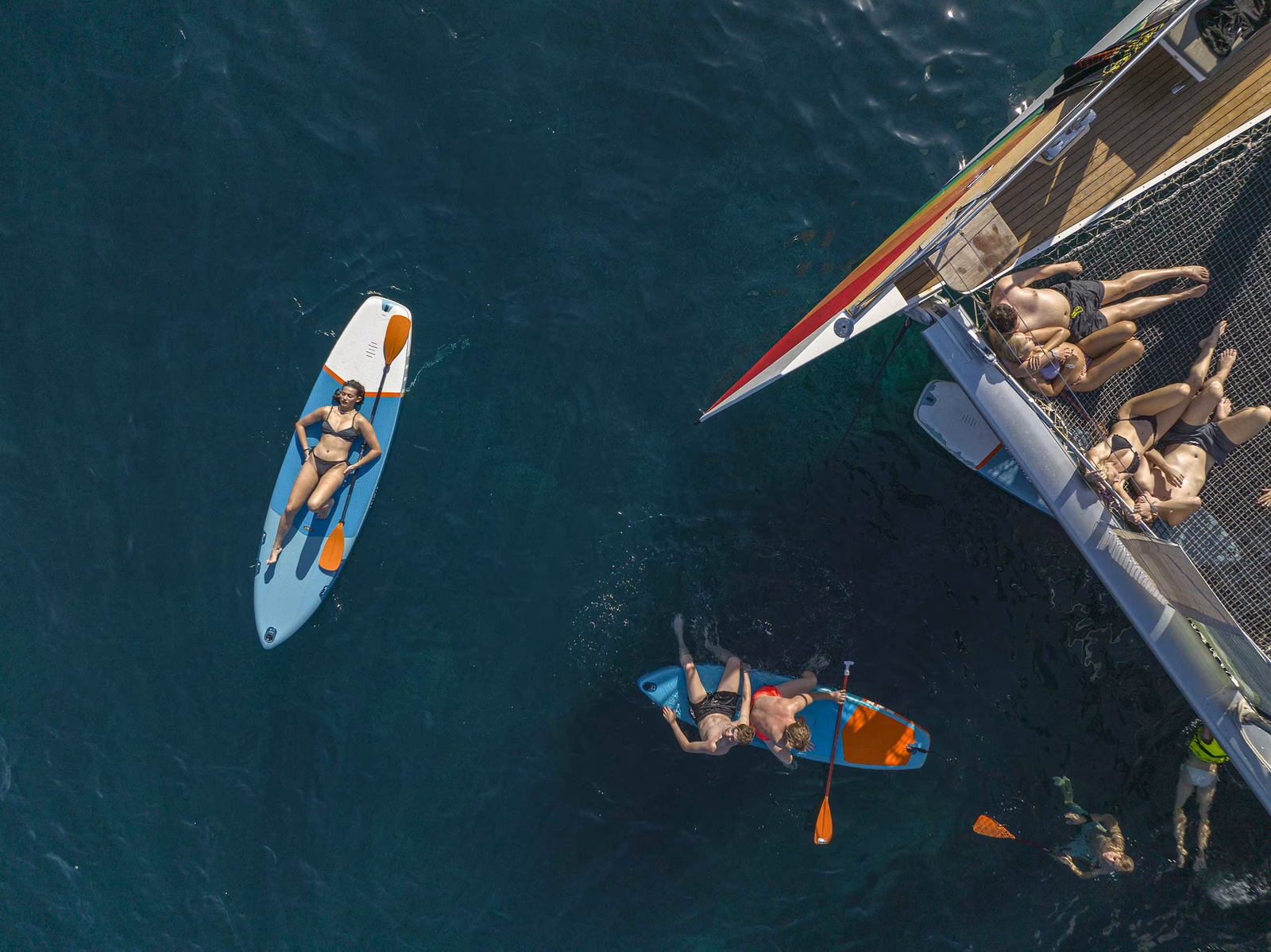 Catamarán a vela