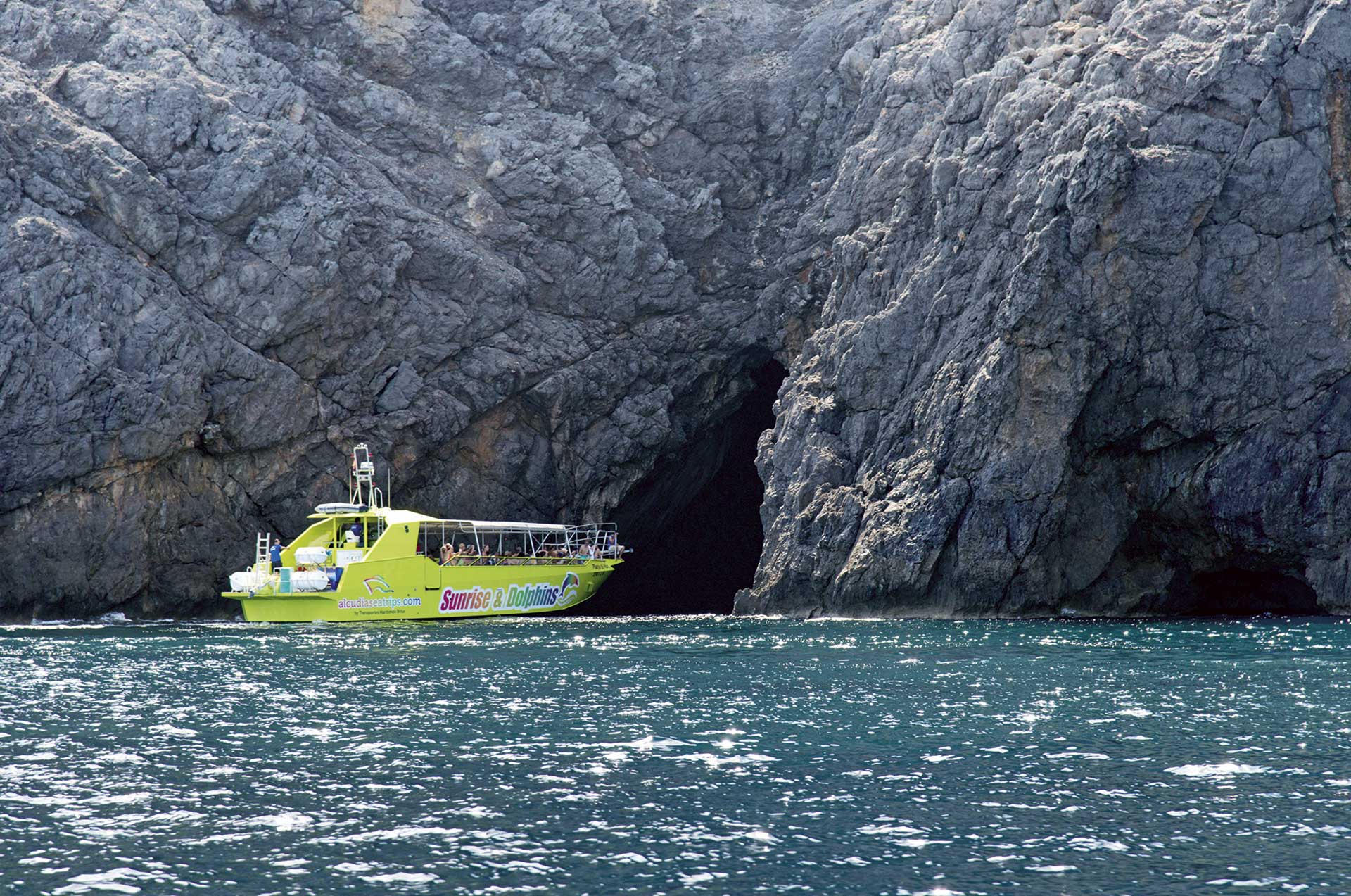 Calas y cuevas